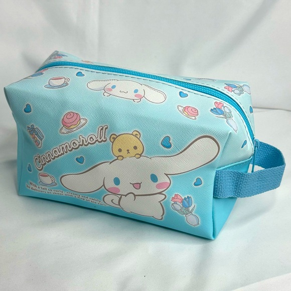 Sanrio Hello Kitty & Friends 8" x 4.5" x 4" Bag With Handle - Picture 5 of 10